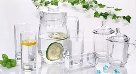 我國日用玻璃產業(yè) 年耗2000萬噸石英砂的繁榮與挑戰(zhàn)